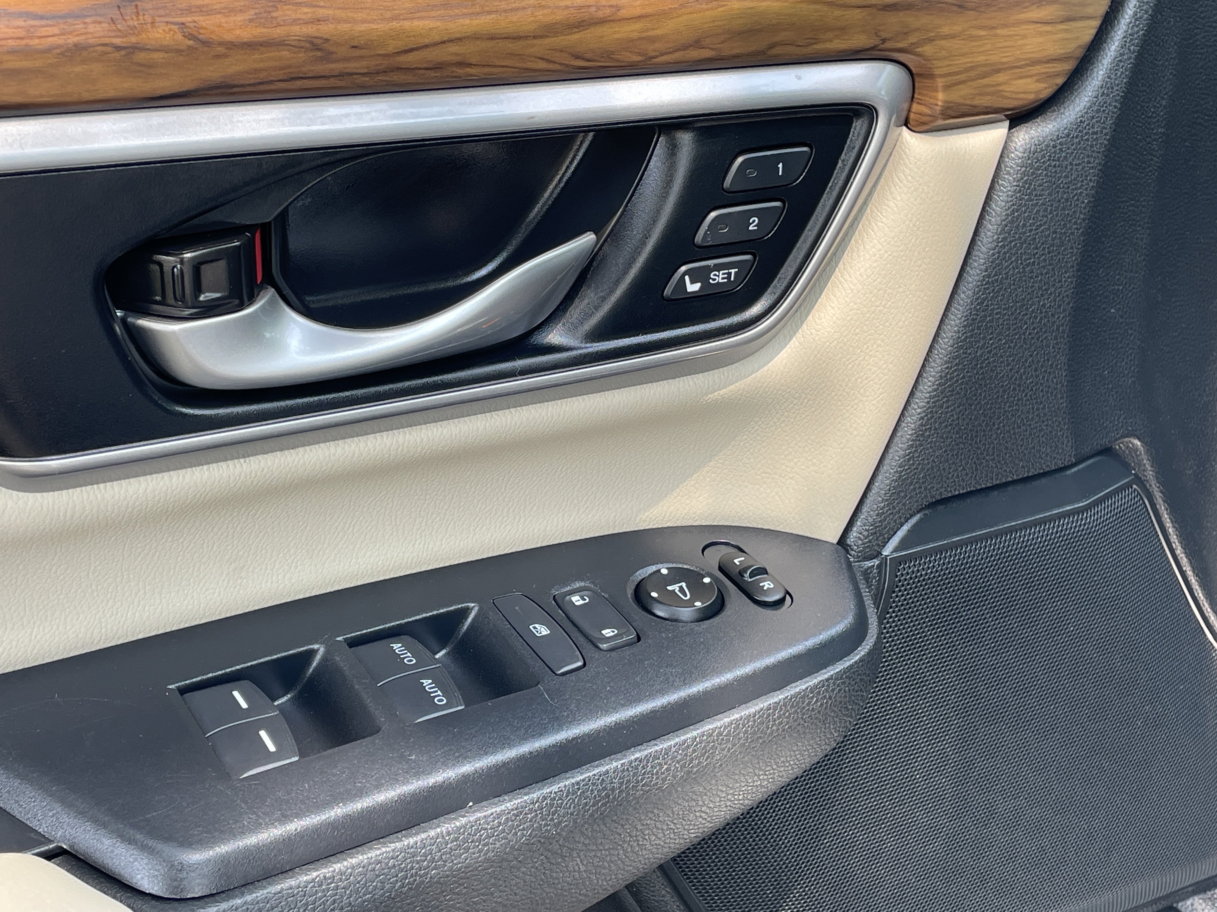 Used 2020 Honda CR-V EX-L image 14