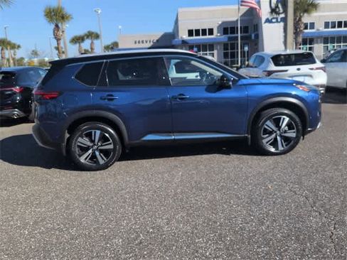 Used 2023 Nissan Rogue Platinum w/ Platinum Premium Package image 9