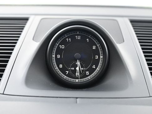 Certified 2025 Porsche Macan image 21