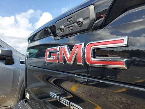 New 2026 GMC Sierra 2500 AT4 w/ AT4 Premium Plus Package AWD/4WD image 7