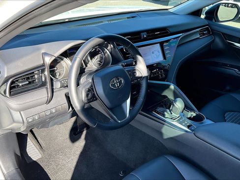 Used 2020 Toyota Camry SE image 17