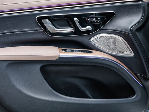 Used 2023 Mercedes-Benz EQS 580 4MATIC SUV image 21