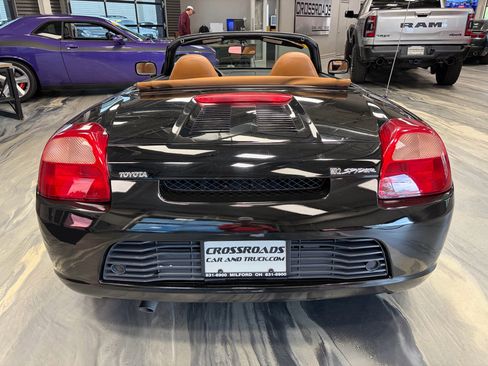 Used 2001 Toyota MR2 RWD image 24
