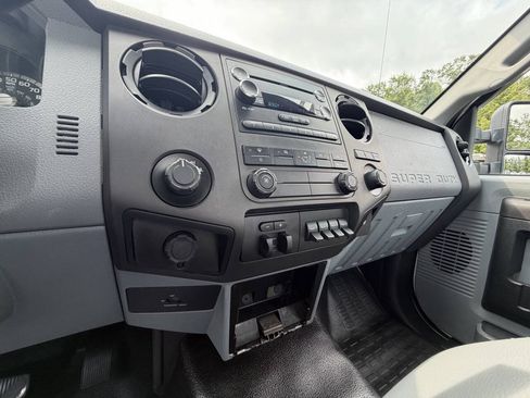 Used 2016 Ford F250 XL w/ XL Appearance Package AWD/4WD image 53