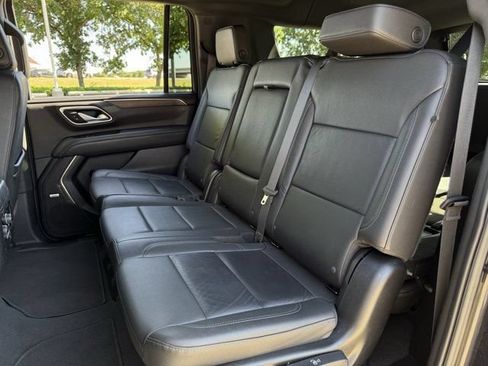 Used 2024 Chevrolet Suburban LT AWD/4WD image 29