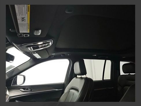 Used 2025 Jeep Grand Cherokee Limited 4xe image 13