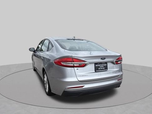 Used 2020 Ford Fusion SE FWD image 4