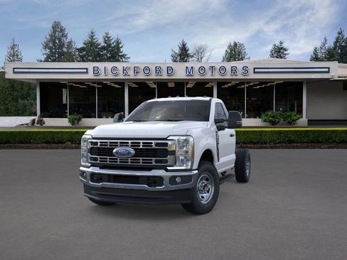 New 2026 Ford F350 XL w/ XL Chrome Package image 2