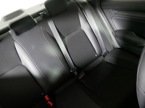 Used 2023 Honda Civic Sport image 14