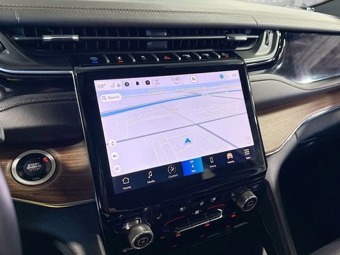 Used 2023 Jeep Grand Cherokee Summit w/ Advanced Protech Group IV AWD/4WD image 24