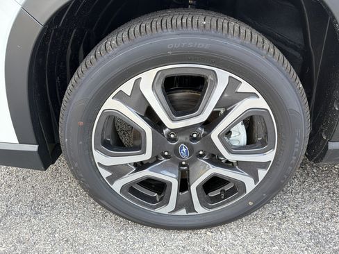 New 2026 Subaru Ascent Limited AWD/4WD image 9