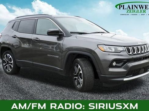 Used 2023 Jeep Compass Limited image 4