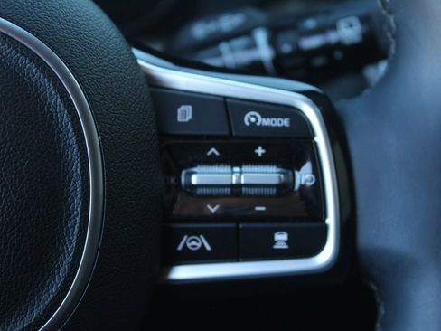 Used 2023 Kia Sorento EX image 21