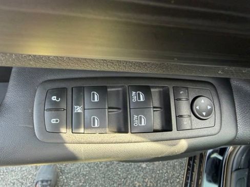 Certified 2022 Jeep Grand Cherokee Laredo X AWD/4WD image 11