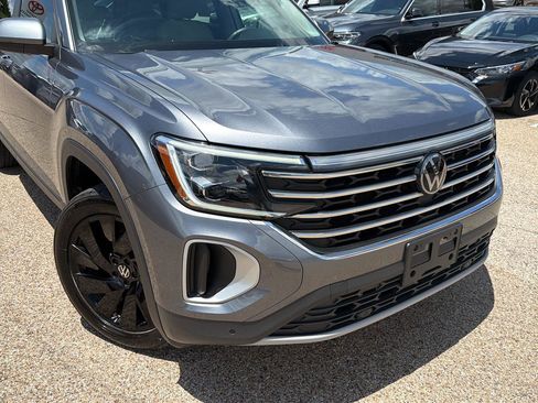 Used 2024 Volkswagen Atlas SE FWD image 8