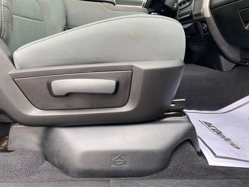 Used 2020 RAM 1500 Classic SLT image 12
