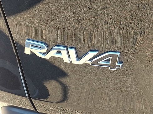 Certified 2025 Toyota RAV4 XLE image 31