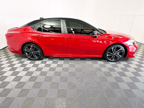 Used 2025 Toyota Camry XSE FWD image 2