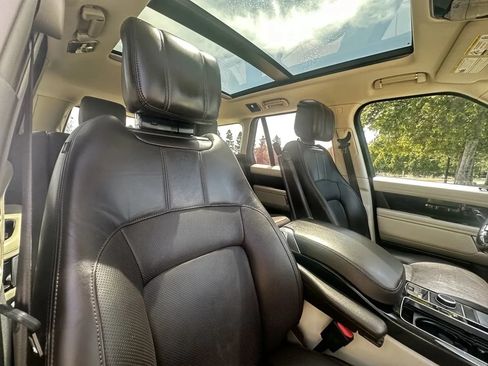 Used 2019 Land Rover Range Rover HSE AWD/4WD image 7
