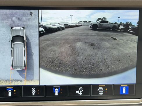 Used 2023 GMC Yukon XL Denali image 36