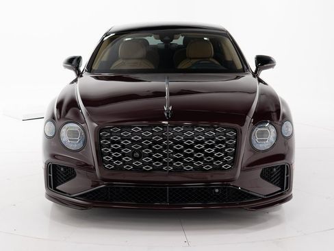 Used 2025 Bentley Flying Spur Plug-In Hybrid image 8