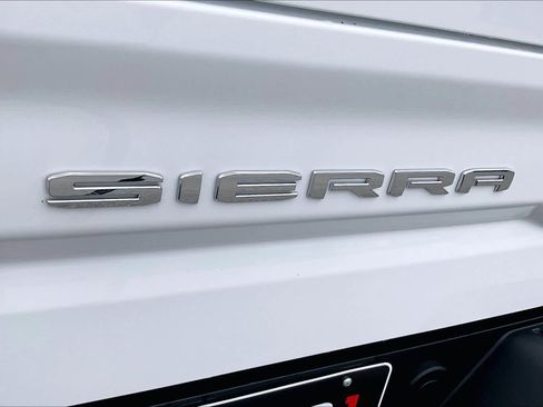 Used 2024 GMC Sierra 1500 SLT w/ SLT Premium Package image 10