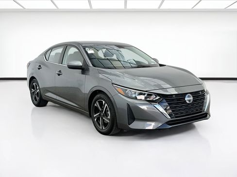 Used 2025 Nissan Sentra SV FWD image 3