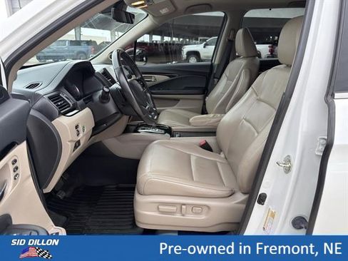 Used 2020 Honda Pilot Touring image 15