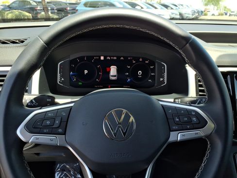 Used 2023 Volkswagen Atlas SEL AWD/4WD image 29