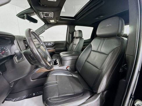 Used 2021 Chevrolet Silverado 1500 High Country w/ Technology Package image 22