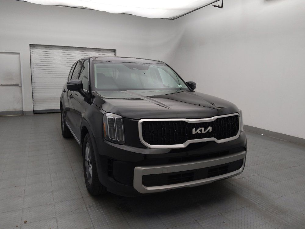 Used 2023 Kia Telluride LX FWD image 14