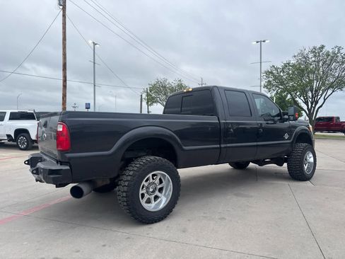 Used 2011 Ford F350 Lariat w/ Lariat Interior Pkg image 4