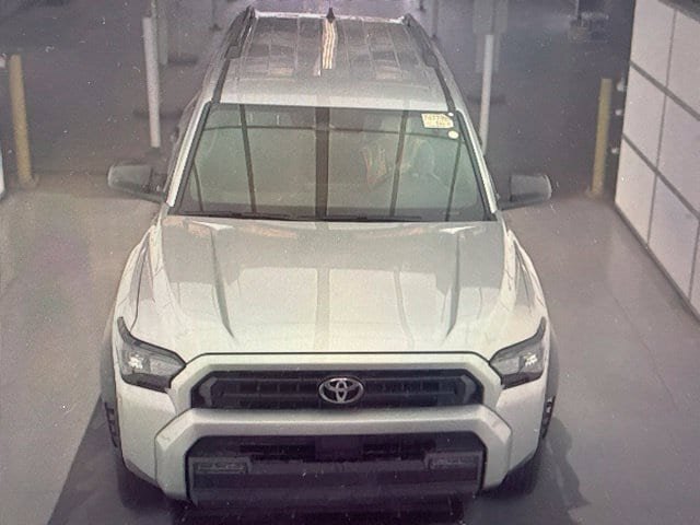 Used 2025 Toyota 4Runner SR5 AWD/4WD image 15
