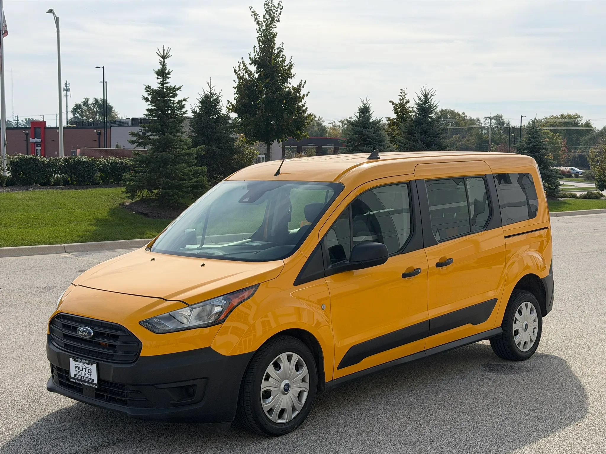 Used 2023 Ford Transit Connect XL FWD image 2