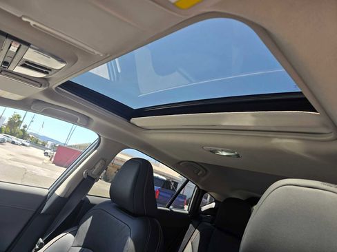 Used 2024 Subaru Crosstrek 2.5i Limited w/ Crosstrek Mirror Package AWD/4WD image 23