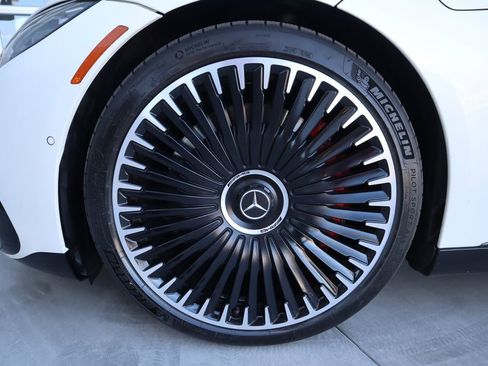 Certified 2022 Mercedes-Benz EQS AMG Base image 29