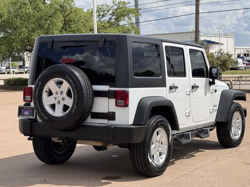 Used 2018 Jeep Wrangler Unlimited Sport S image 4