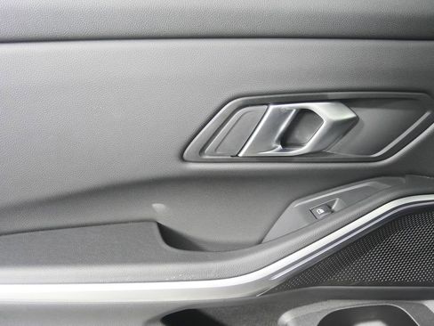 Used 2025 BMW 330i Sedan image 14