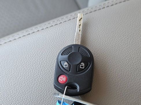 Used 2018 Ford Escape SE w/ SE Sync 3 Package AWD/4WD image 47