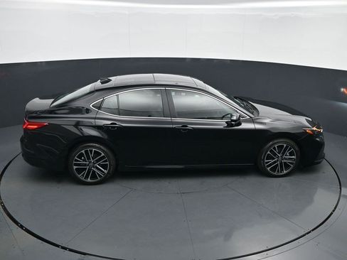 Used 2025 Toyota Camry XLE w/ Premium Plus Package FWD image 22