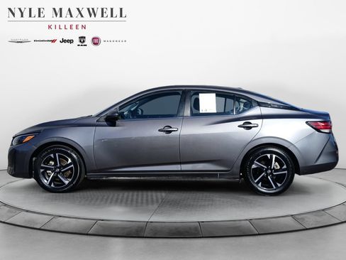 Used 2025 Nissan Sentra SV FWD image 13