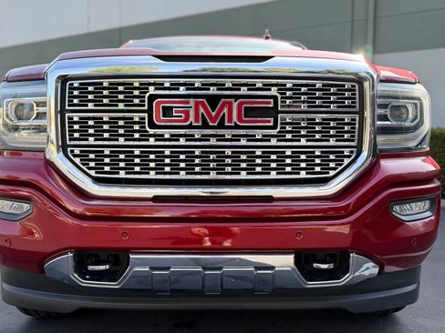 Used 2018 GMC Sierra 1500 Denali w/ Denali Ultimate Package AWD/4WD image 4