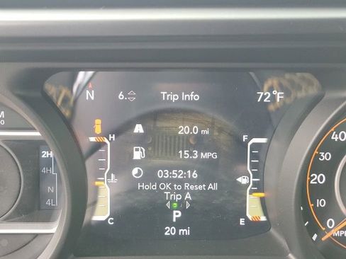 Used 2024 Jeep Wrangler Unlimited Sahara AWD/4WD image 52