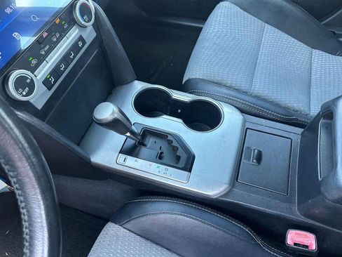 Used 2012 Toyota Camry image 15