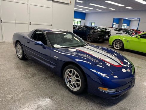 Used 2004 Chevrolet Corvette Z06 w/ Z06 Preferred Equipment Group RWD image 5