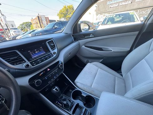 Used 2017 Hyundai Tucson SE image 24