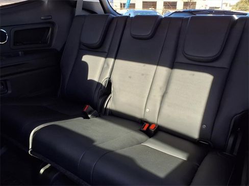 Certified 2025 Subaru Ascent Limited image 11