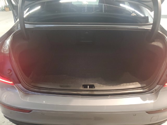 Used 2021 Volvo S60 T5 Momentum w/ Climate Package FWD image 6