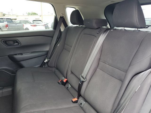Used 2024 Nissan Rogue S AWD/4WD image 25