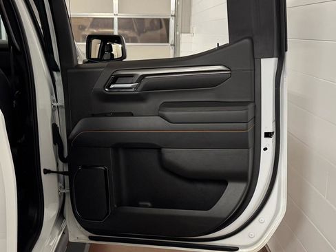 Used 2024 GMC Sierra 1500 AT4 w/ Technology Package image 42